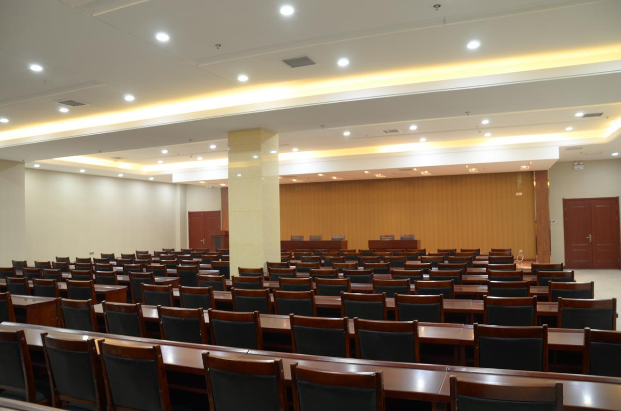 Super 8 Henshui Zhongxin North Avenue Hotel Hengshui Exterior photo